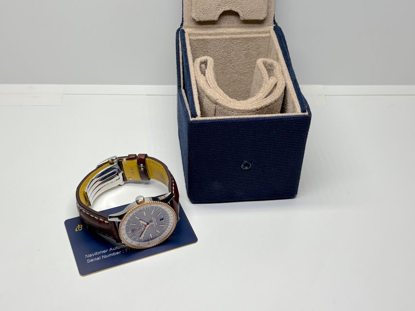 Breitling Navitimer Automatic 41 U17326 Image 5